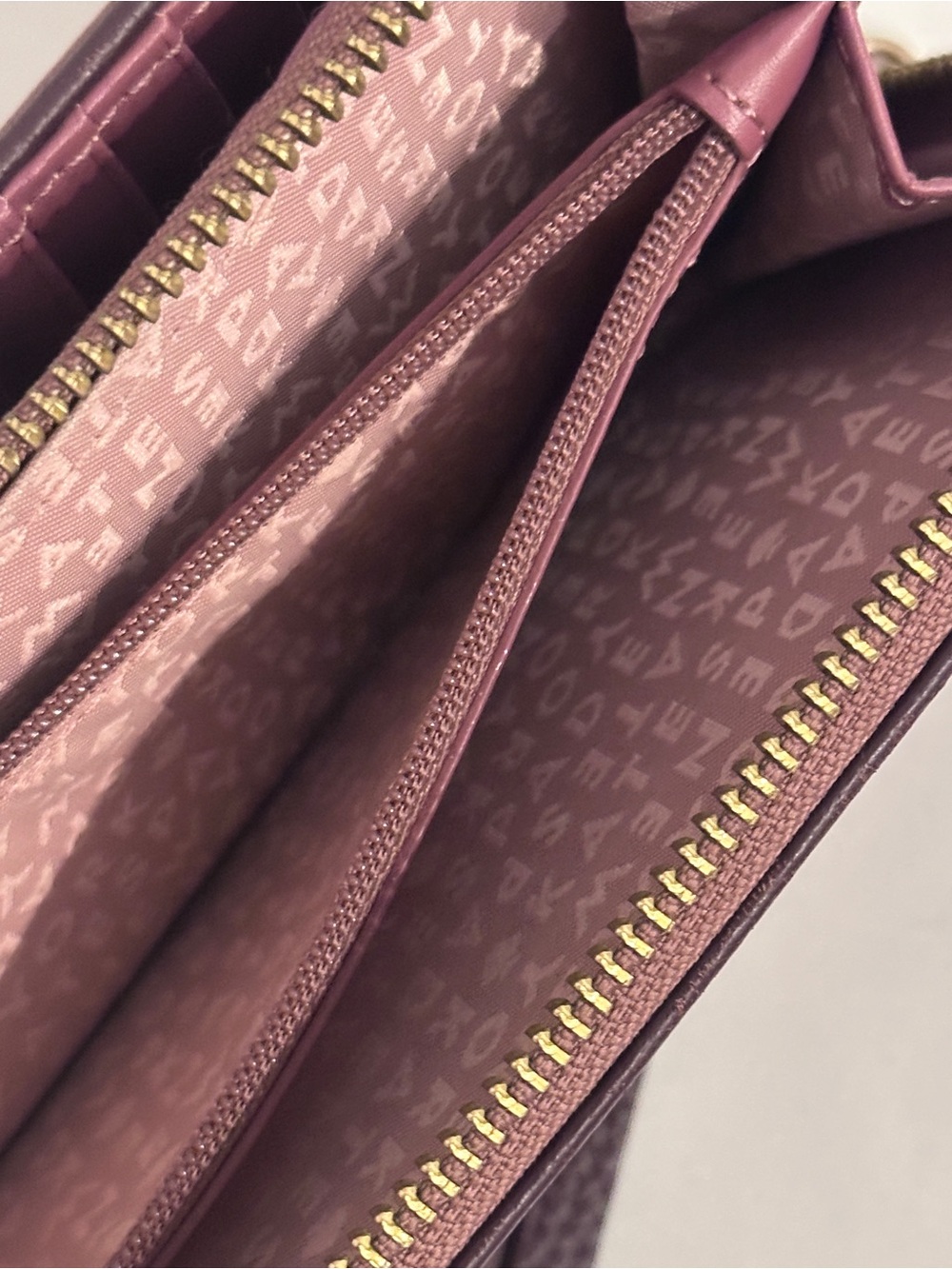 Kate Spade New York dusty rose Pebbled Leather Zip-Around Wallet Wristlet - Picture 4 of 7